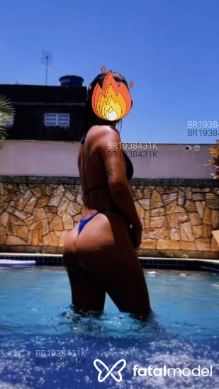 Acompanhante mulher com cabelo castanho de olhos castanhos em Rio de Janeiro Acompanhante mulher com cabelo castanho de olhos castanhos em Rio de Janeiro - Majuuu
