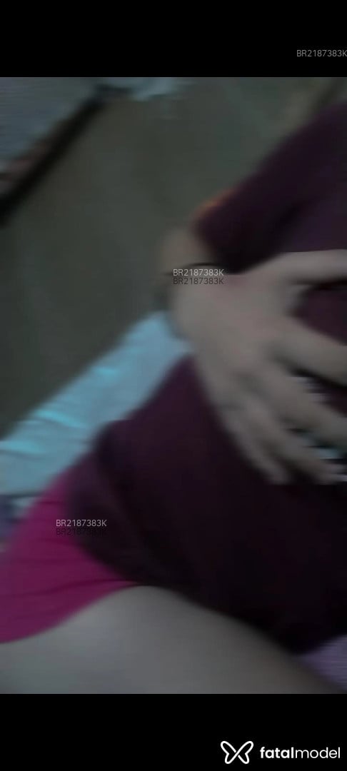 Acompanhante mulher com cabelo castanho de olhos castanhos em Virtual - Karoline