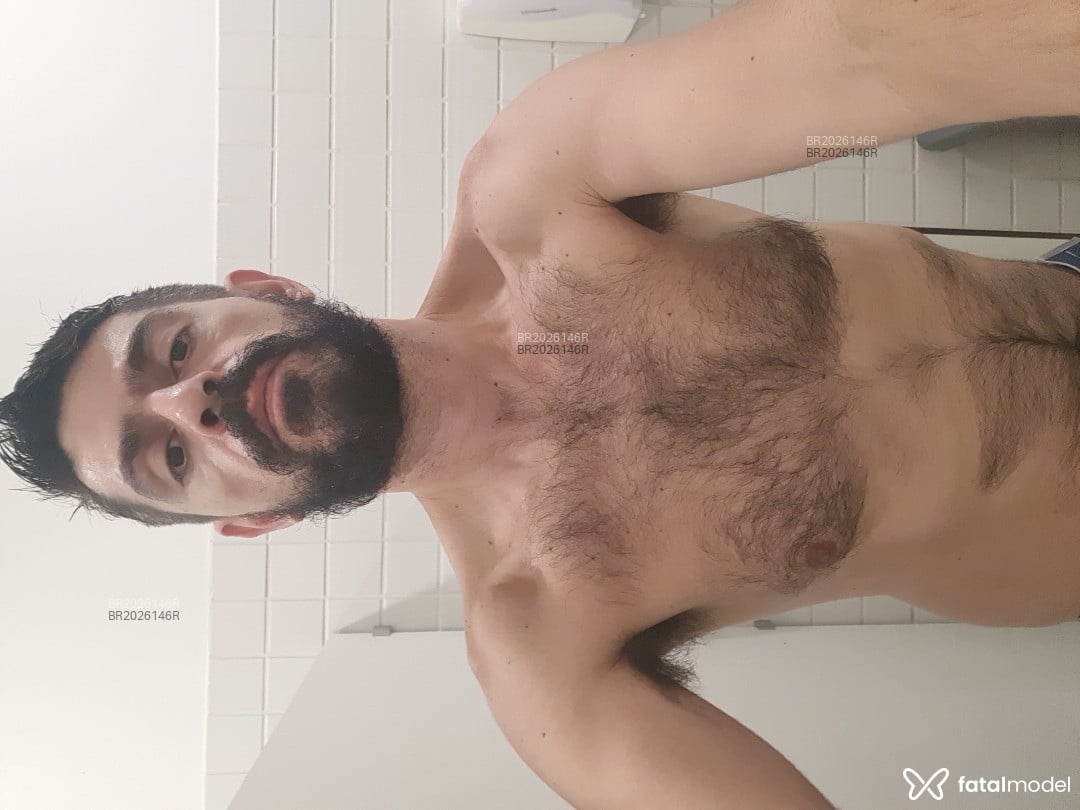 Acompanhante homem com cabelo castanho de olhos pretos em Virtual - Renato