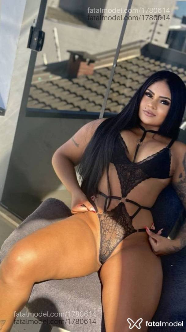 Acompanhante mulher morena (o) de olhos castanhos em Luís Eduardo Magalhães - Meel