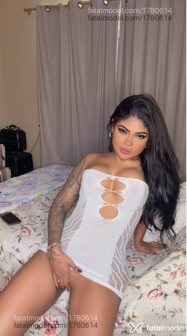 Acompanhante mulher morena (o) de olhos castanhos - Meel