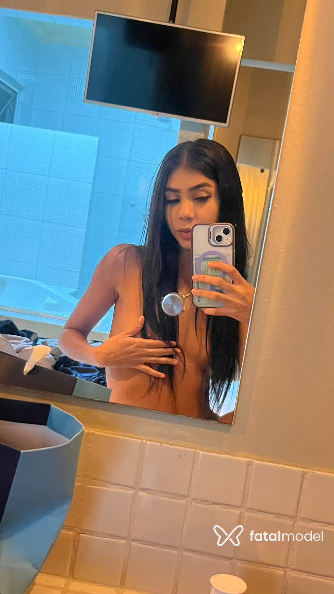 Acompanhante mulher morena (o) de olhos castanhos - Jennifer Acompanhante mulher morena (o) de olhos castanhos - Jennifer