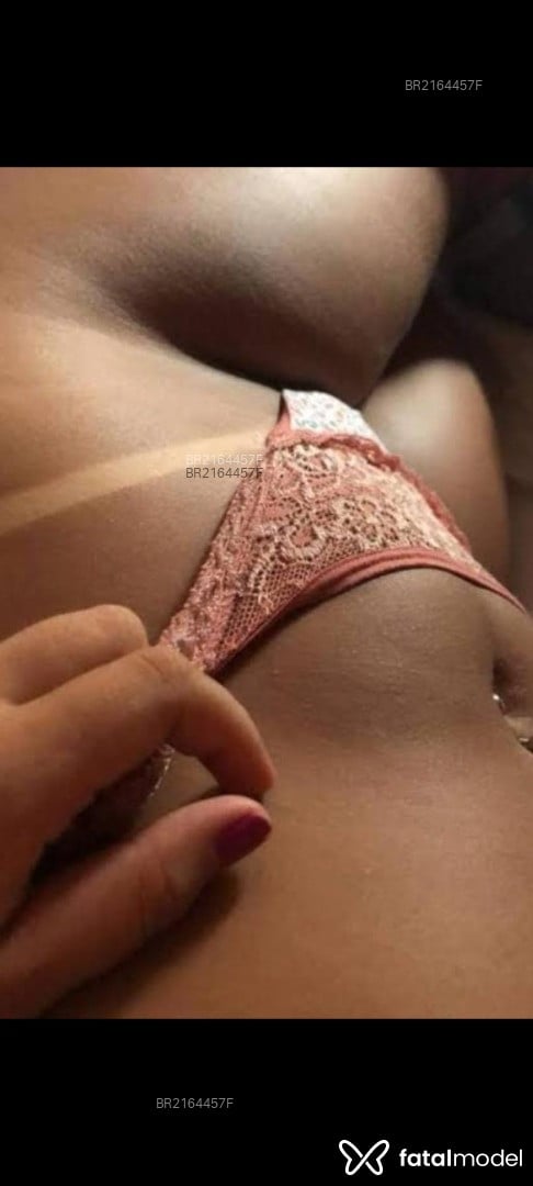 Acompanhante mulher loira (o) de olhos castanhos em Boa Vista - Safyra Gabriela