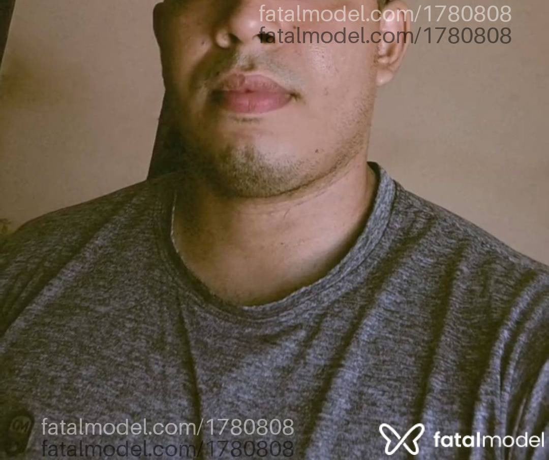 Acompanhante homem morena (o) de olhos castanhos - Edu