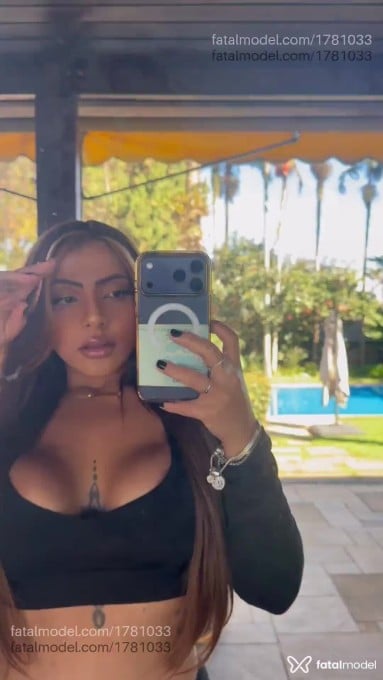 Acompanhante mulher com cabelo castanho de olhos castanhos em São Paulo - Bella Rossi