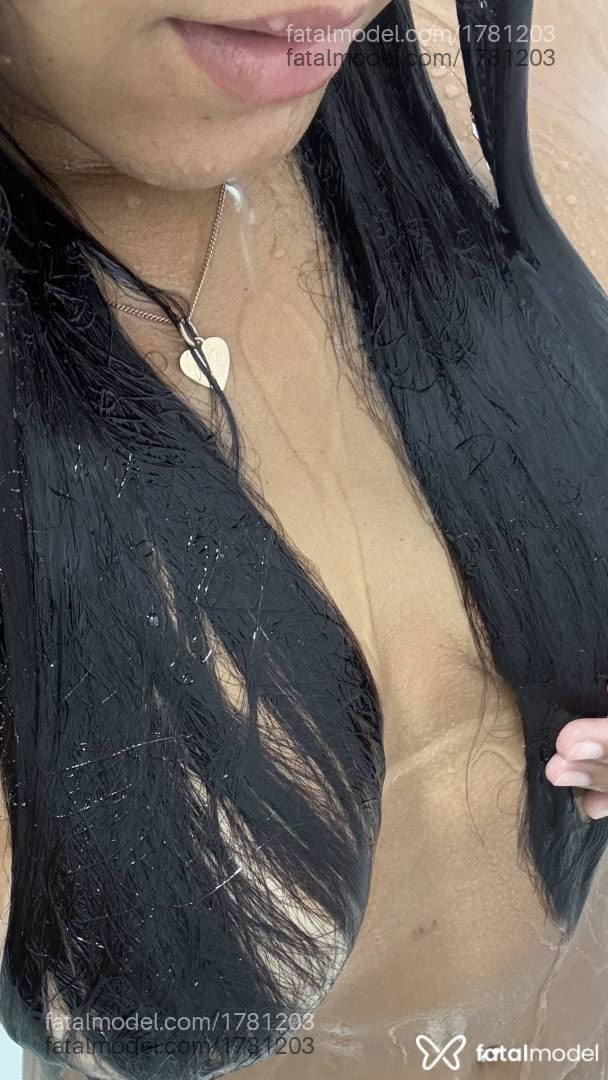Acompanhante mulher morena (o) de olhos castanhos - Leticia