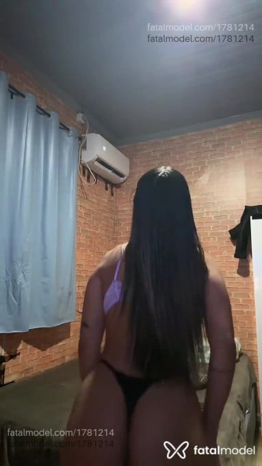 Acompanhante mulher morena (o) de olhos castanhos em Chapecó - Àgatha Monteiro