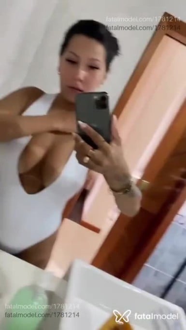 Acompanhante mulher morena (o) de olhos castanhos em Chapecó - Àgatha Monteiro