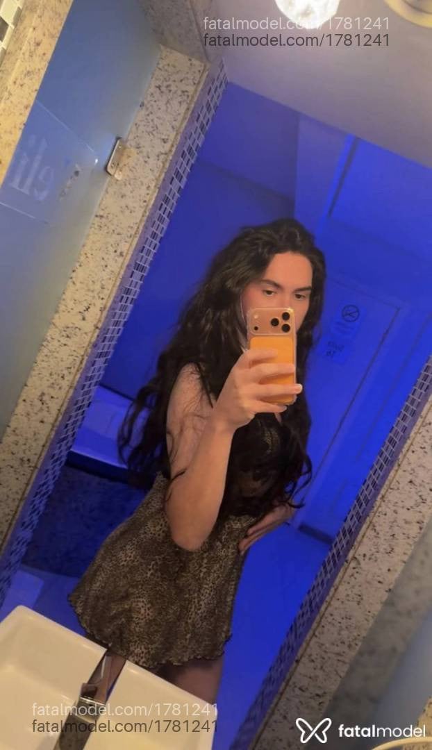 Acompanhante mulher trans com cabelo castanho de olhos castanhos em Erechim Acompanhante mulher trans com cabelo castanho de olhos castanhos em Erechim - Fernanda