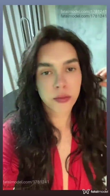 Acompanhante mulher trans com cabelo castanho de olhos castanhos em Erechim Acompanhante mulher trans com cabelo castanho de olhos castanhos em Erechim - Fernanda