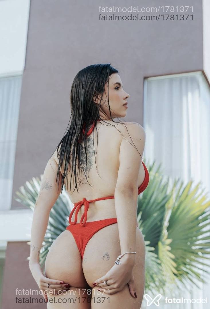 Acompanhante mulher com cabelo castanho de olhos castanhos - Rayssa Lopes