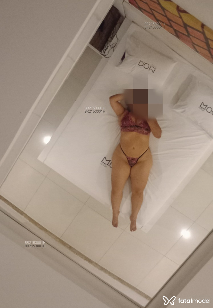 Acompanhante mulher morena (o) de olhos pretos em Virtual Acompanhante mulher morena (o) de olhos pretos em Virtual - Analu Botelho