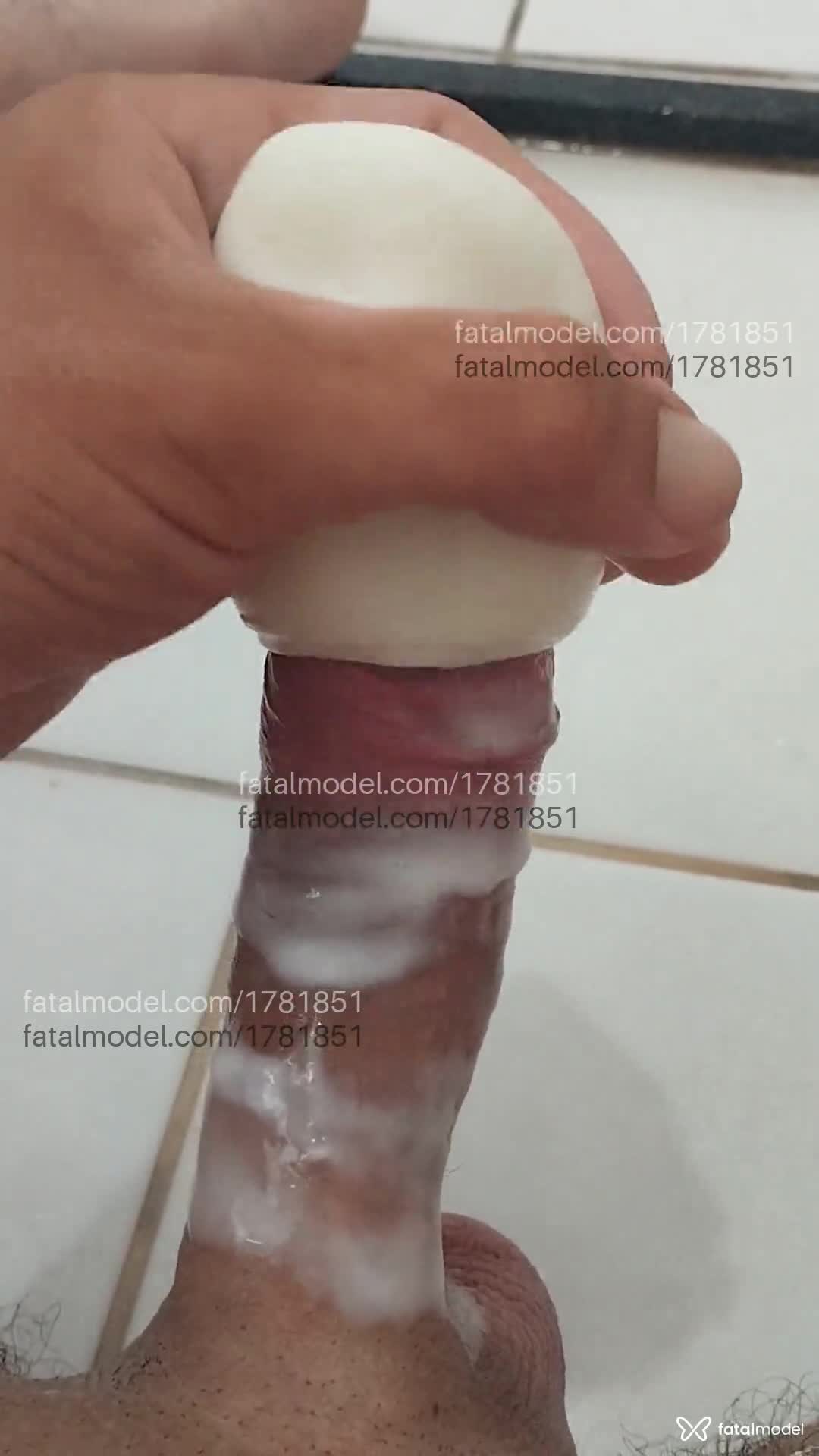 Acompanhante homem com cabelo castanho de olhos castanhos em Campina Grande Acompanhante homem com cabelo castanho de olhos castanhos em Campina Grande - Arthur silva
