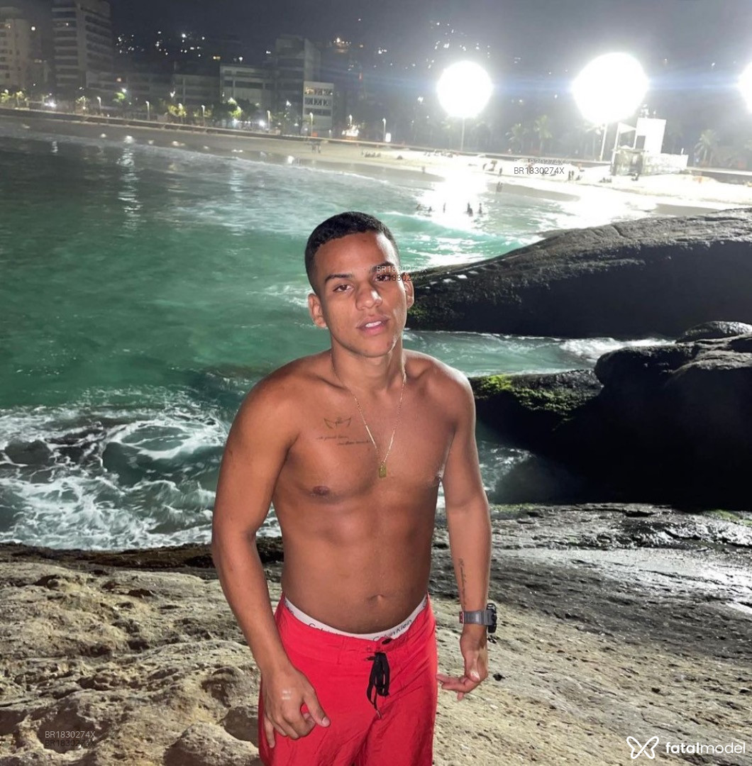 Acompanhante homem morena (o) de olhos castanhos em Curitiba - Gabriel
