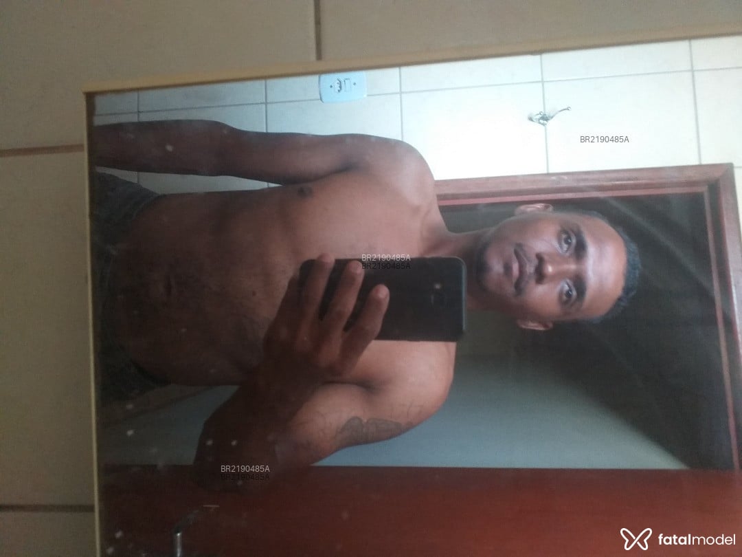 Acompanhante homem morena (o) de olhos castanhos em Goiânia - Wgold