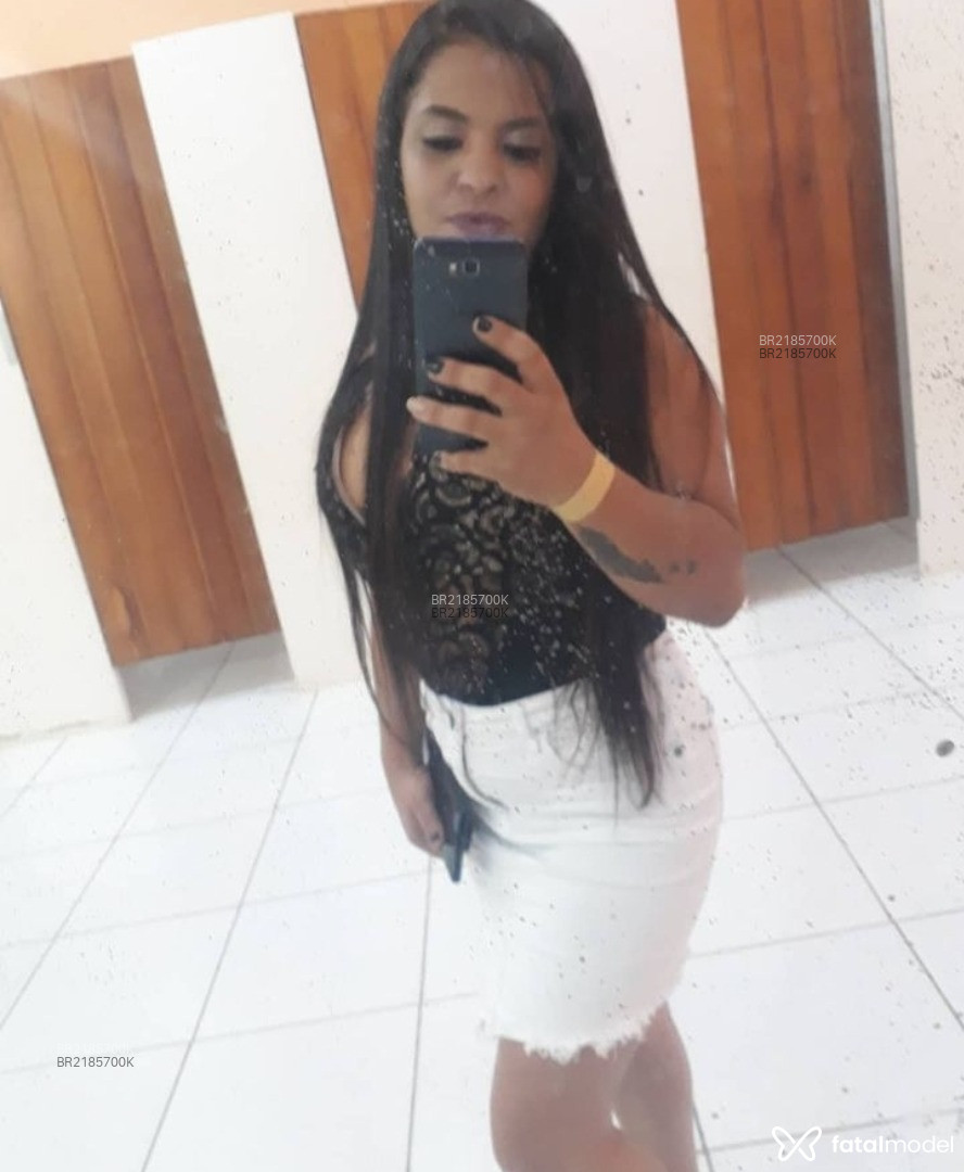 Acompanhante mulher morena (o) de olhos castanhos - Baxinha
