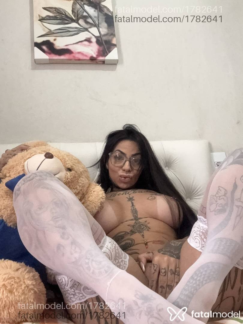 Acompanhante mulher com cabelo castanho de olhos mel em Bauru - Mirella Villar