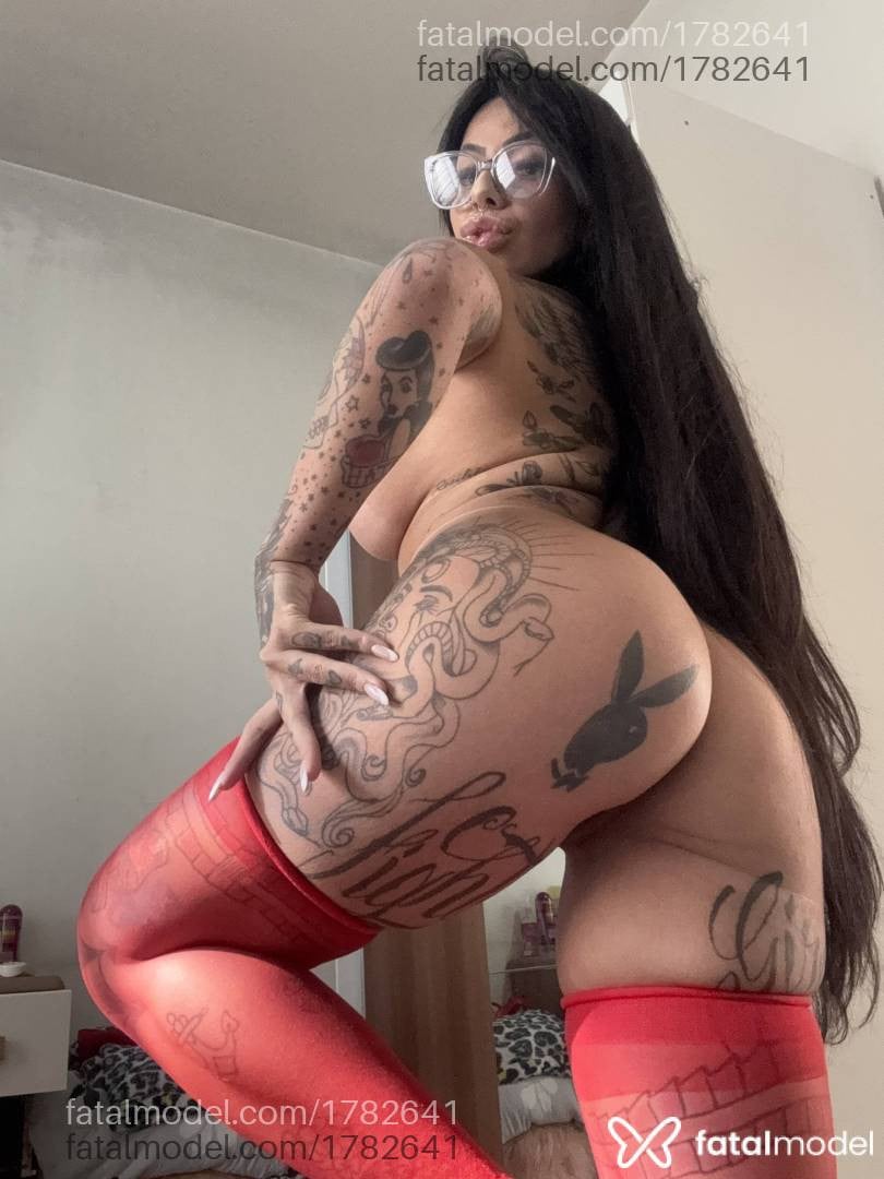 Acompanhante mulher com cabelo castanho de olhos mel em Bauru - Mirella Villar