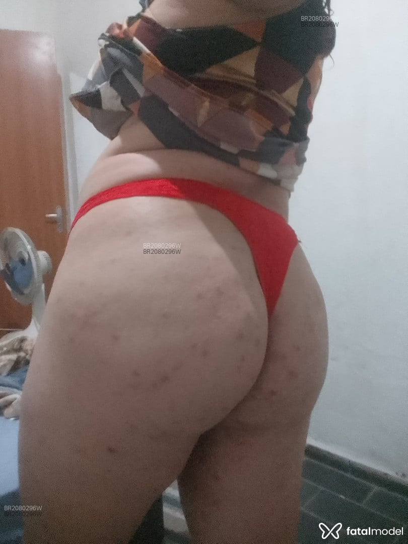 Acompanhante mulher ruiva (o) de olhos pretos em Governador Valadares - Jully