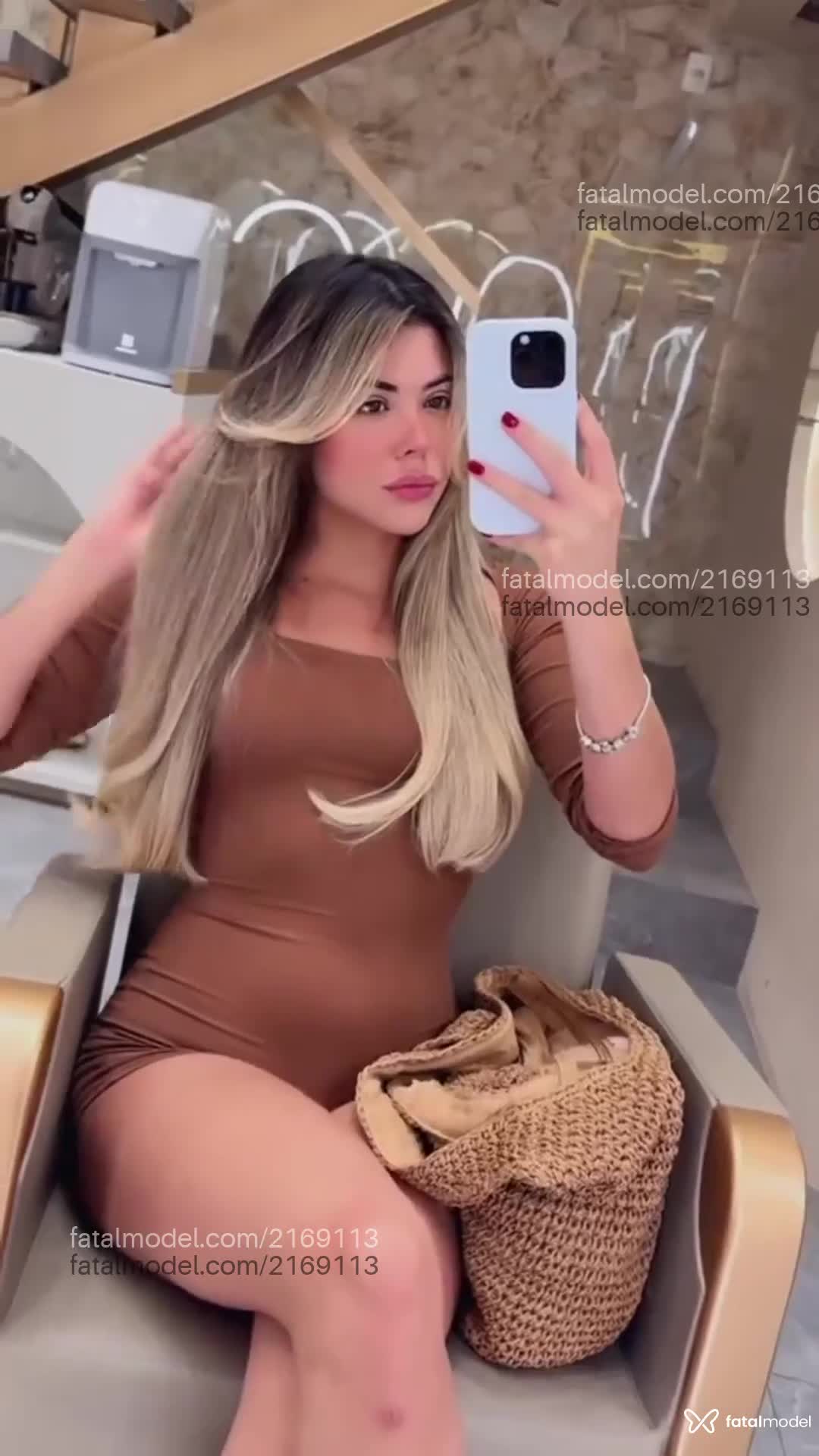 Acompanhante mulher morena (o) de olhos castanhos em São Paulo - Larissa
