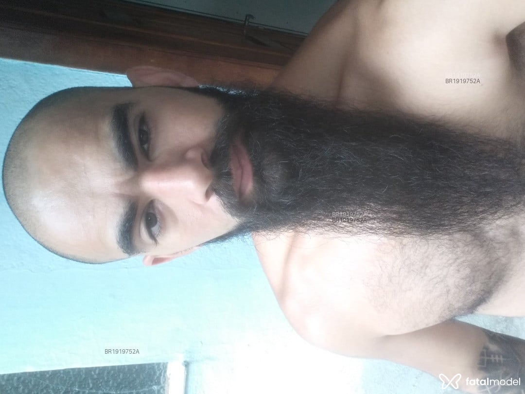 Acompanhante homem com cabelo castanho de olhos castanhos em São Paulo Acompanhante homem com cabelo castanho de olhos castanhos em São Paulo - Brunin