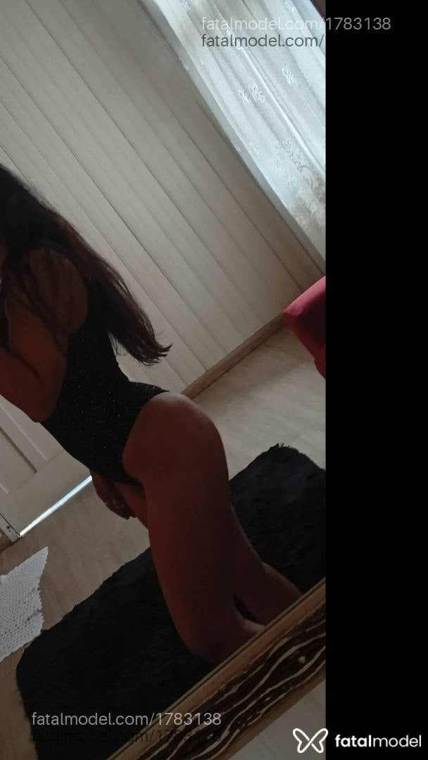Acompanhante mulher morena (o) de olhos pretos - Bruna Oliveira