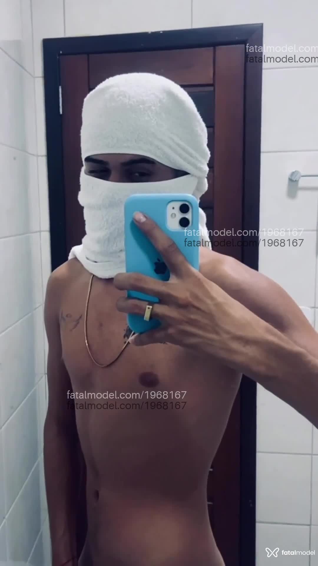 Acompanhante homem morena (o) de olhos castanhos - Lucas Acompanhante homem morena (o) de olhos castanhos - Lucas