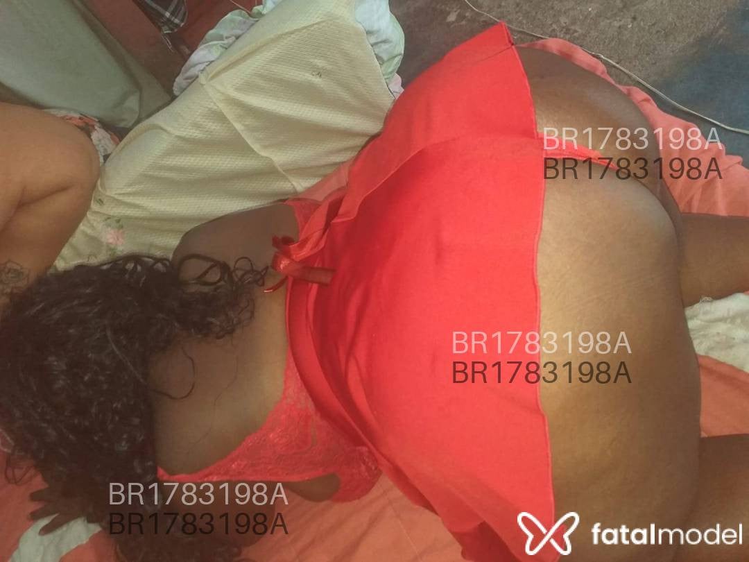 Acompanhante mulher com cabelo castanho de olhos pretos em Petrópolis - Drielly Alcântara