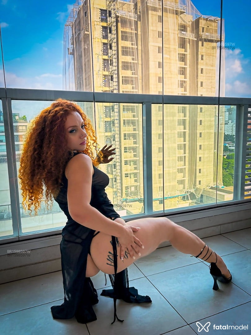 Acompanhante mulher ruiva (o) de olhos verdes em Rio de Janeiro - Katana Kai