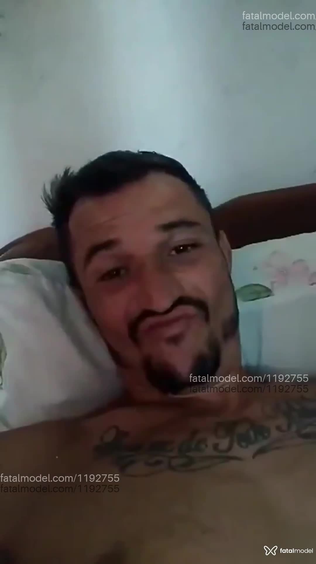 Acompanhante homem com cabelo castanho de olhos castanhos em Porto Alegre - Dotadovinte quatro