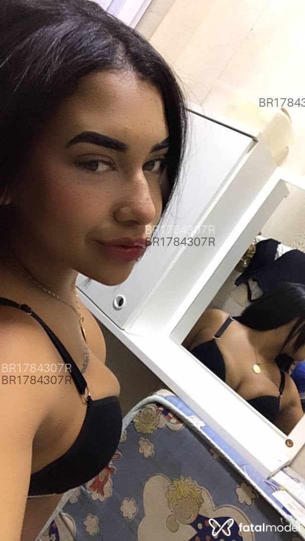 Acompanhante mulher morena (o) de olhos verdes em Rio de Janeiro - Poliana Rocha