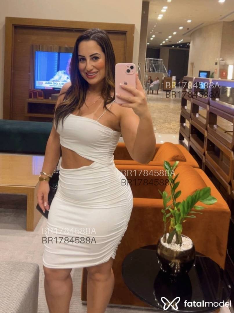 Acompanhante mulher loira (o) de olhos mel em Gravataí - Rafabastos