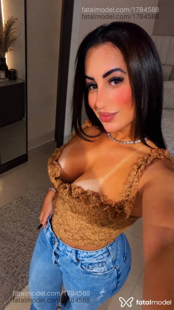 Acompanhante mulher loira (o) de olhos mel - Rafabastos