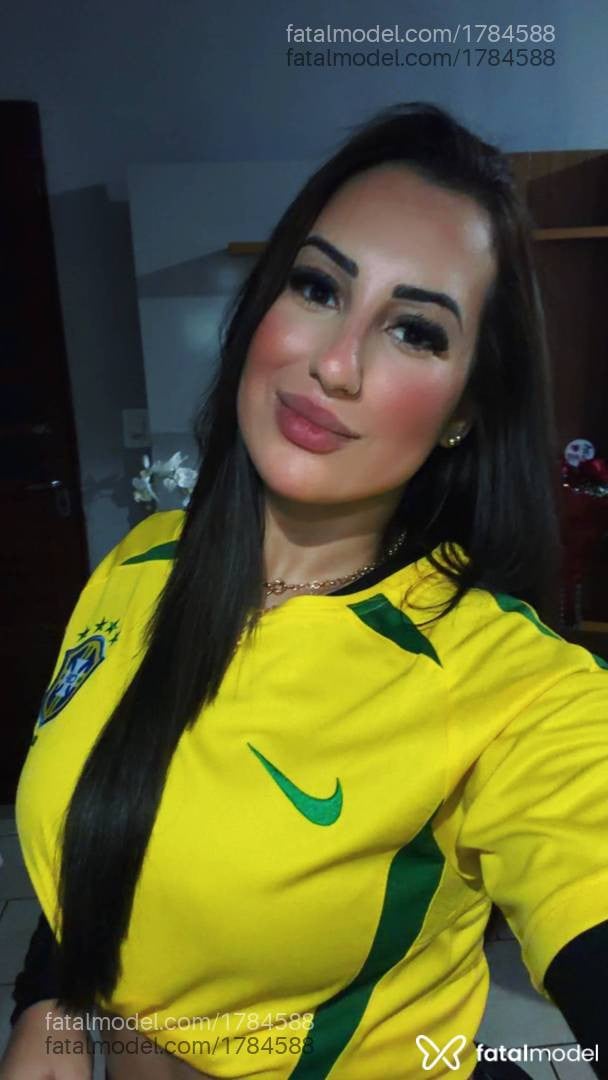 Acompanhante mulher loira (o) de olhos mel em Gravataí - Rafabastos