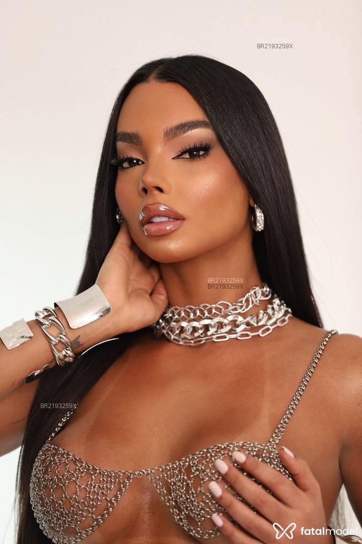 Acompanhante mulher trans morena (o) de olhos castanhos em São Paulo - Julie Rouch