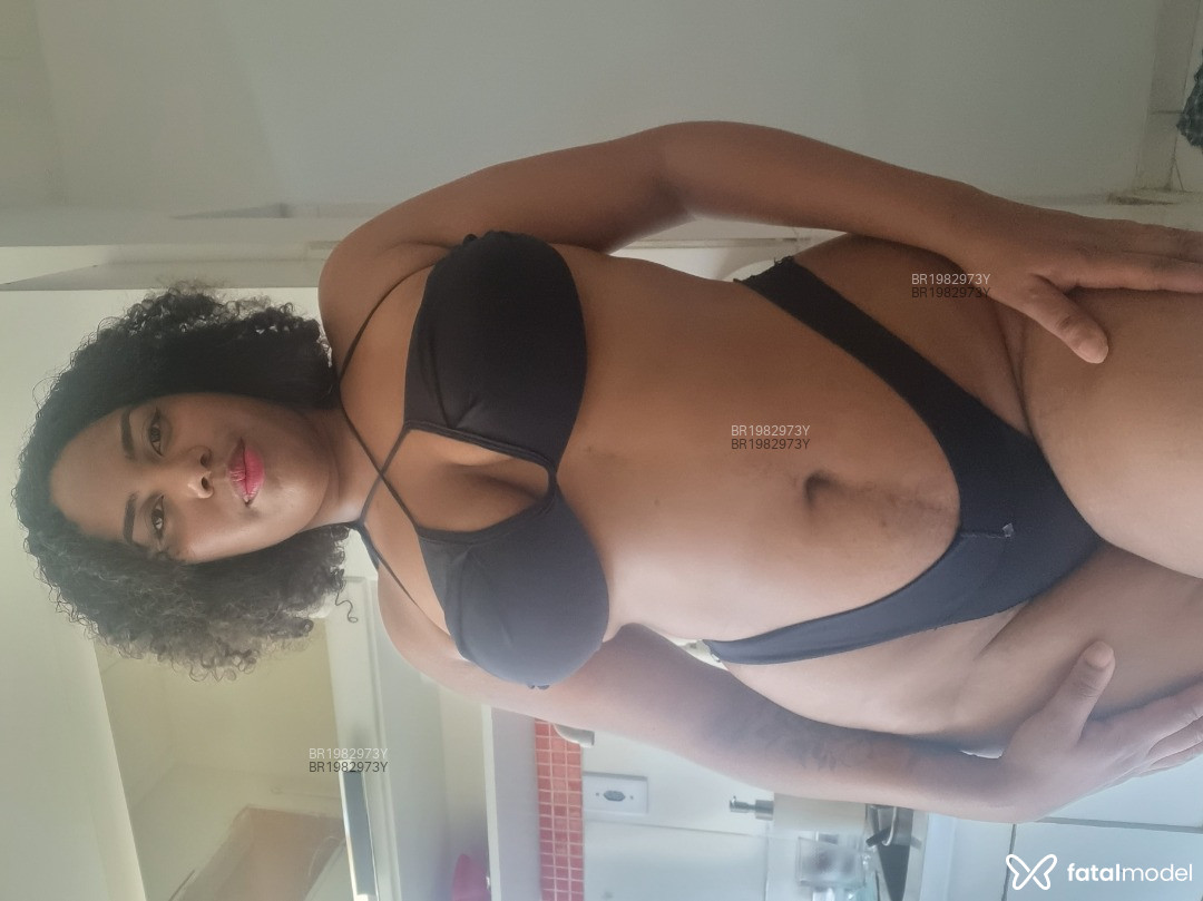 Acompanhante mulher morena (o) de olhos castanhos em Rio de Janeiro - Ariana