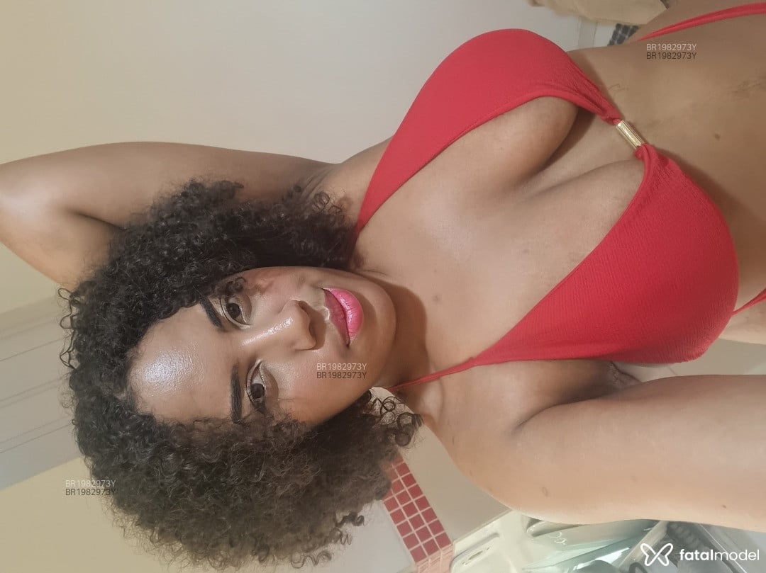 Acompanhante mulher morena (o) de olhos castanhos em Rio de Janeiro - Ariana