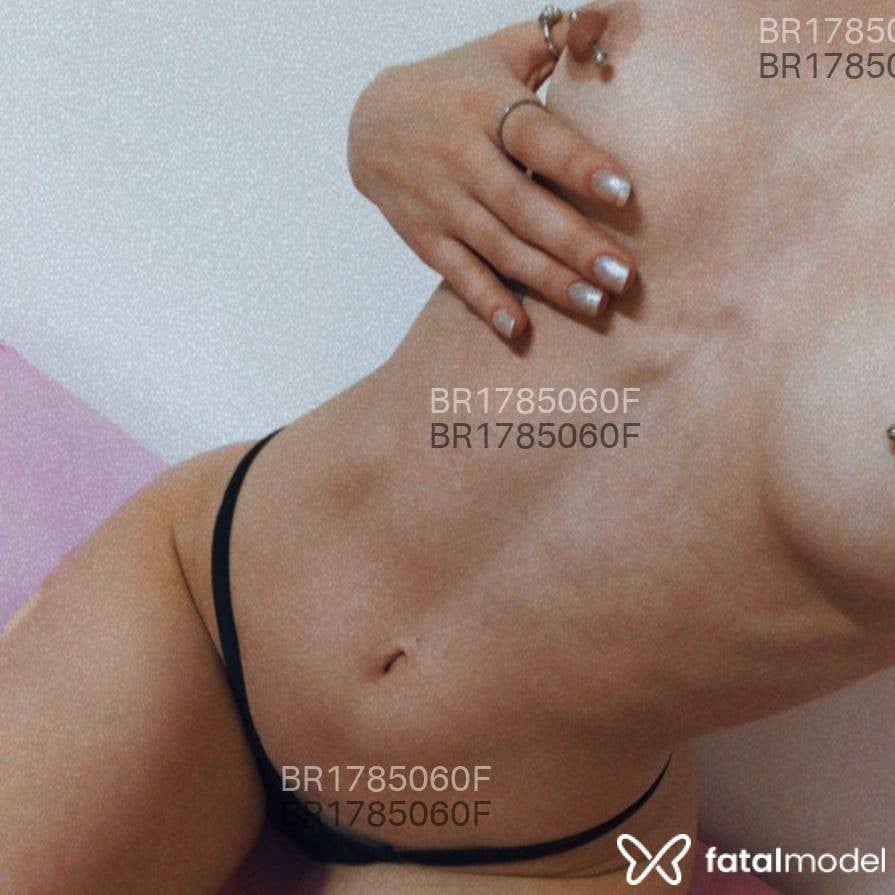 Acompanhante mulher com cabelo castanho de olhos verdes em Joinville - Laura