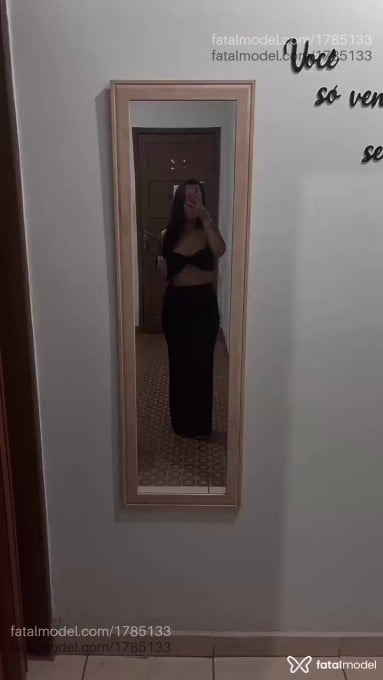 Acompanhante mulher morena (o) de olhos castanhos - Bianca Acompanhante mulher morena (o) de olhos castanhos - Bianca