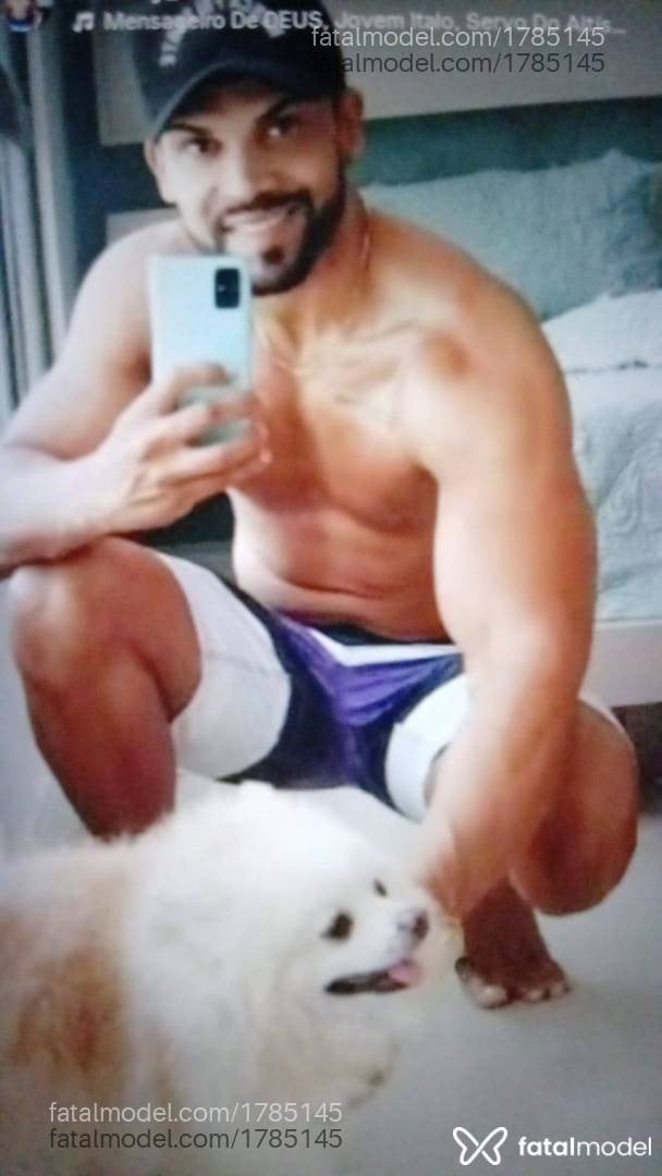 Acompanhante homem com cabelo castanho de olhos castanhos em Salvador - Ricardo Frota