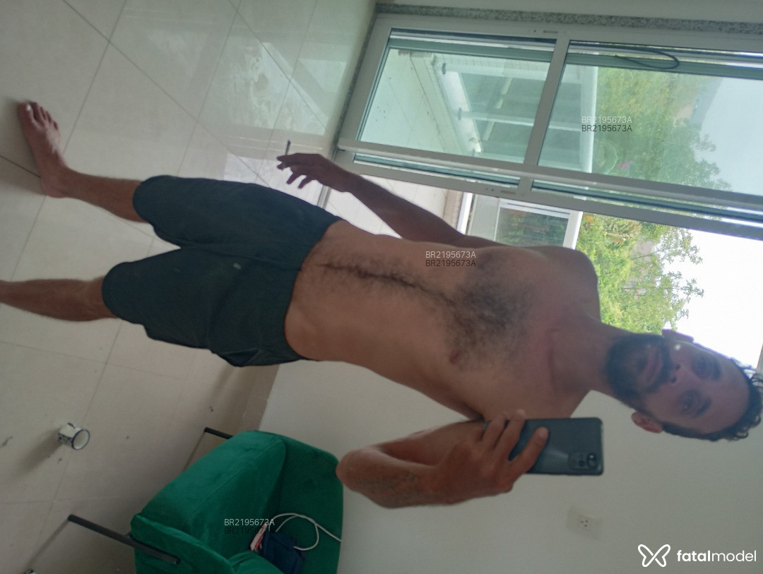 Acompanhante homem com cabelo castanho de olhos castanhos em Rio de Janeiro - Bento