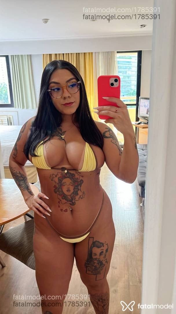 Acompanhante mulher com cabelo castanho de olhos castanhos em Santos - Babi Luz