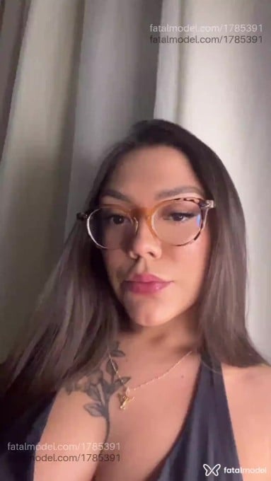 Acompanhante mulher com cabelo castanho de olhos castanhos em São Paulo - Babi Luz