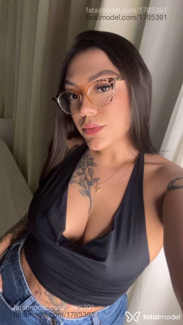 Acompanhante mulher com cabelo castanho de olhos castanhos em São Paulo - Babi Luz