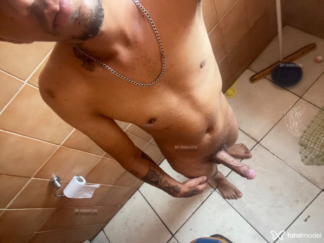 Acompanhante homem loira (o) de olhos verdes em São José - Leandro