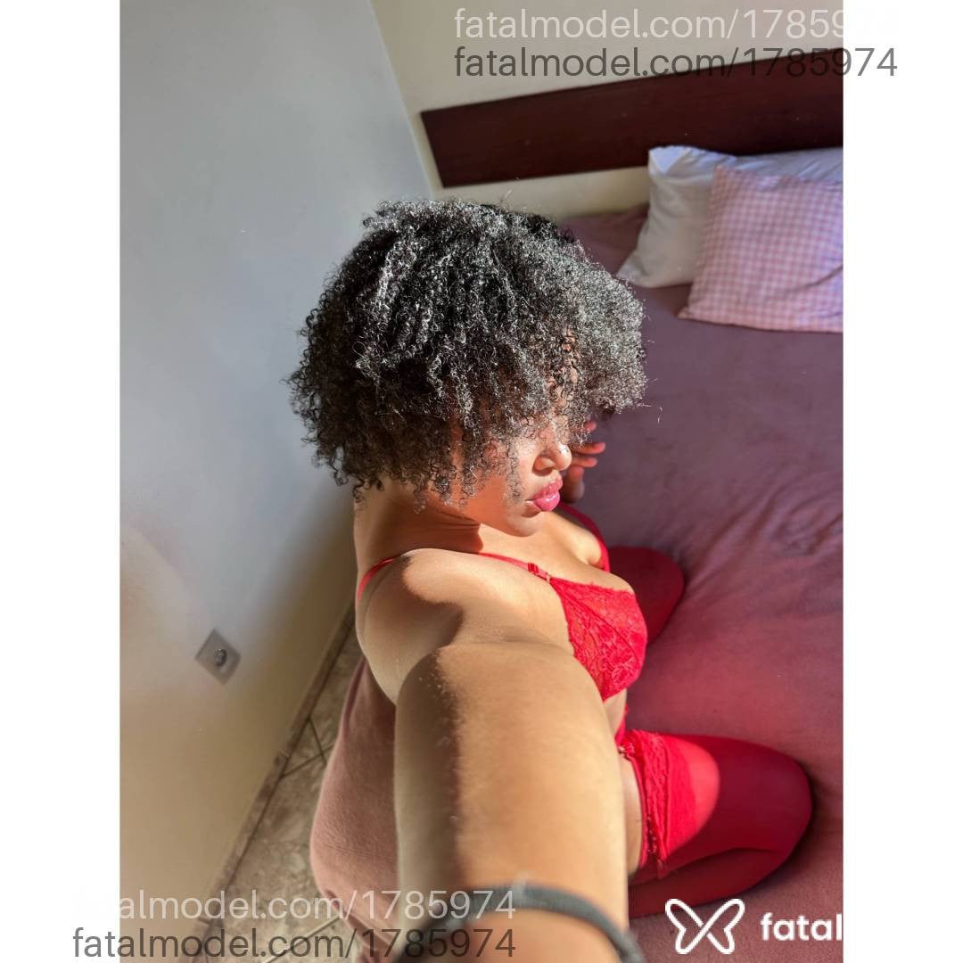 Acompanhante mulher morena (o) de olhos mel em São José - Lorena Buarque