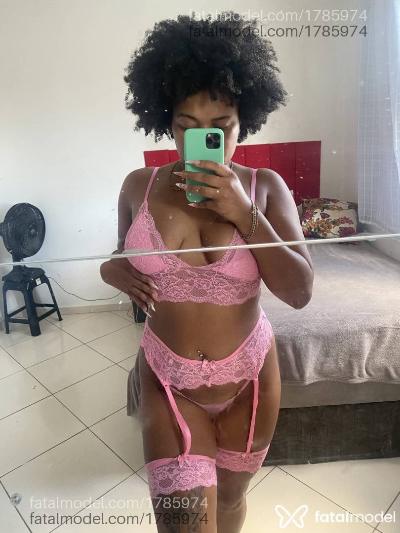 Acompanhante mulher morena (o) de olhos mel em São José - Lorena Buarque