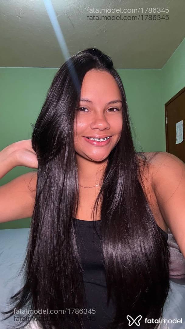 Acompanhante mulher morena (o) de olhos castanhos - Mel
