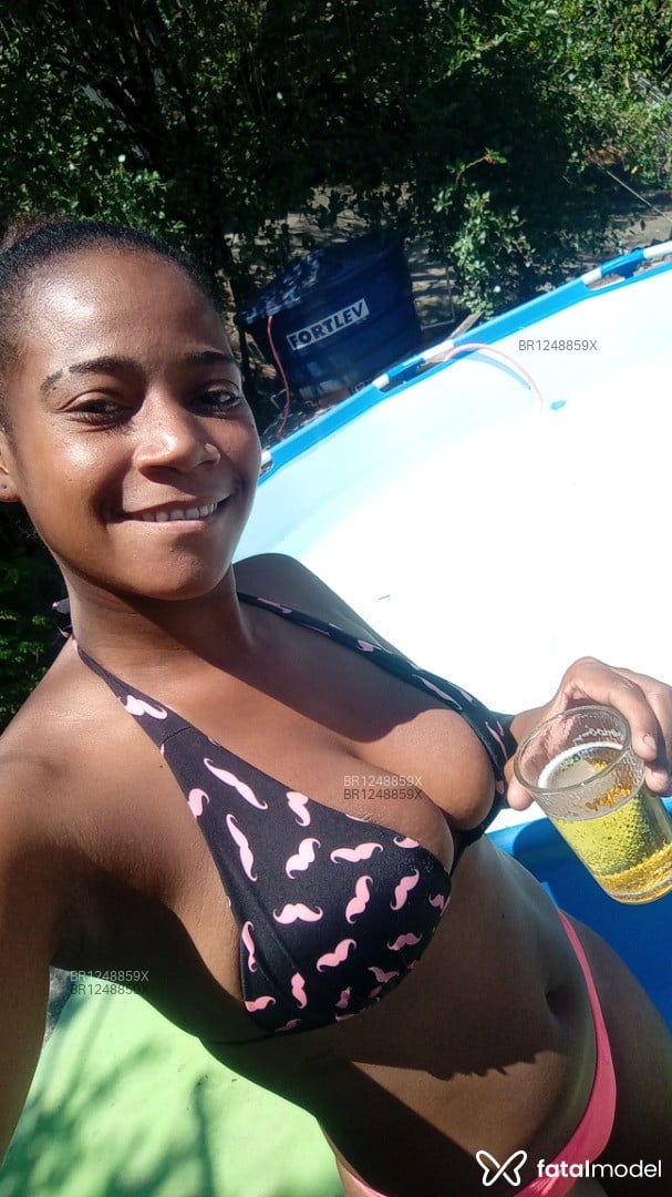 Acompanhante mulher morena (o) de olhos castanhos em Campos dos Goytacazes Acompanhante mulher morena (o) de olhos castanhos em Campos dos Goytacazes - Isis Valverde