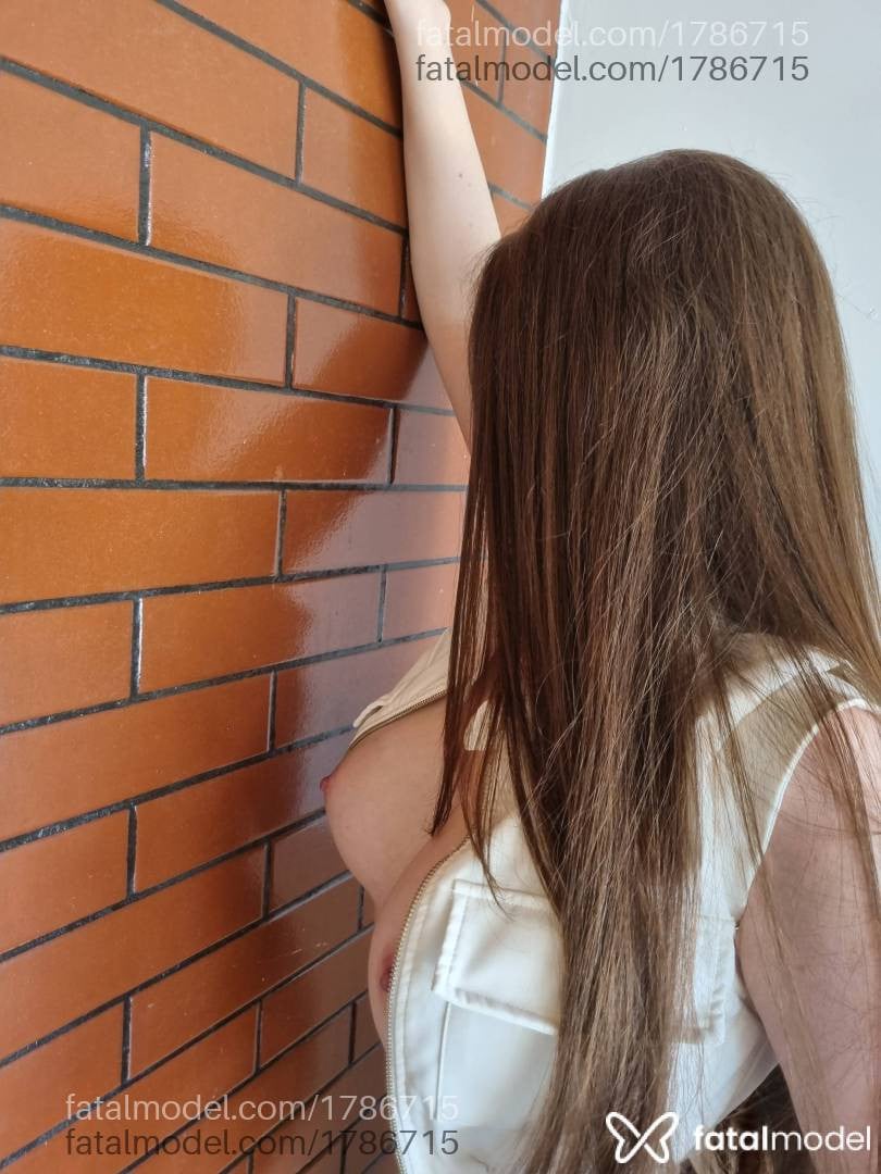 Acompanhante mulher ruiva (o) de olhos verdes em Lages - Ana Carlotto
